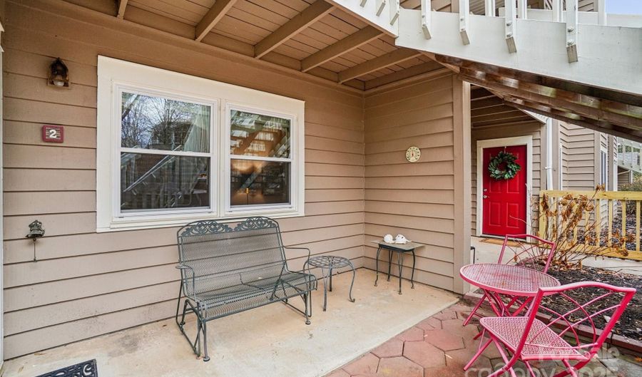 2 Creekside Ln, Asheville, NC 28803 - 2 Beds, 2 Bath