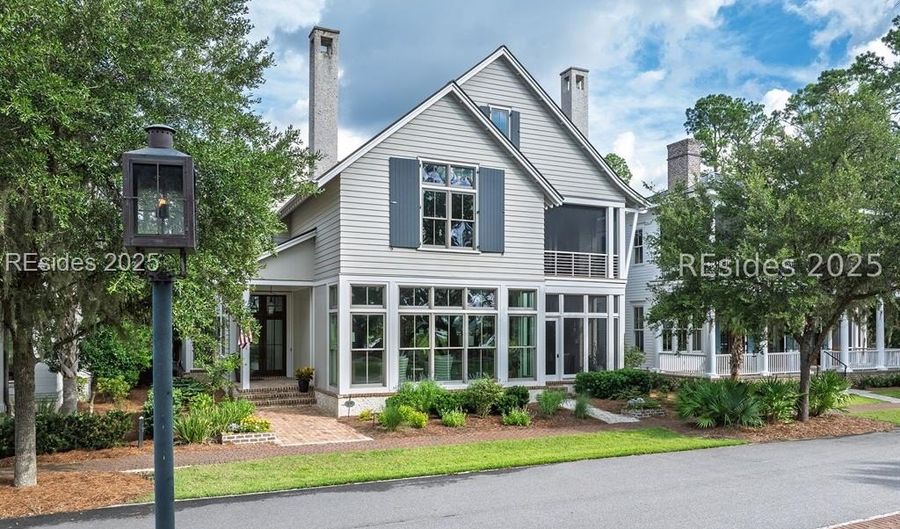 454 Corley St, Bluffton, SC 29910 - 4 Beds, 5 Bath