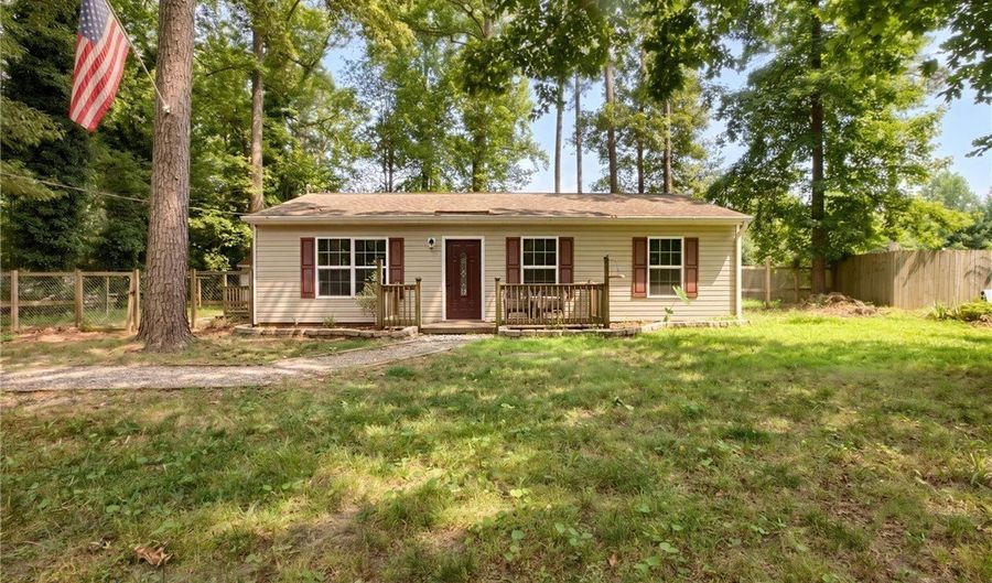 8568 Poplar Springs Dr, Ark, VA 23061 - 3 Beds, 1 Bath