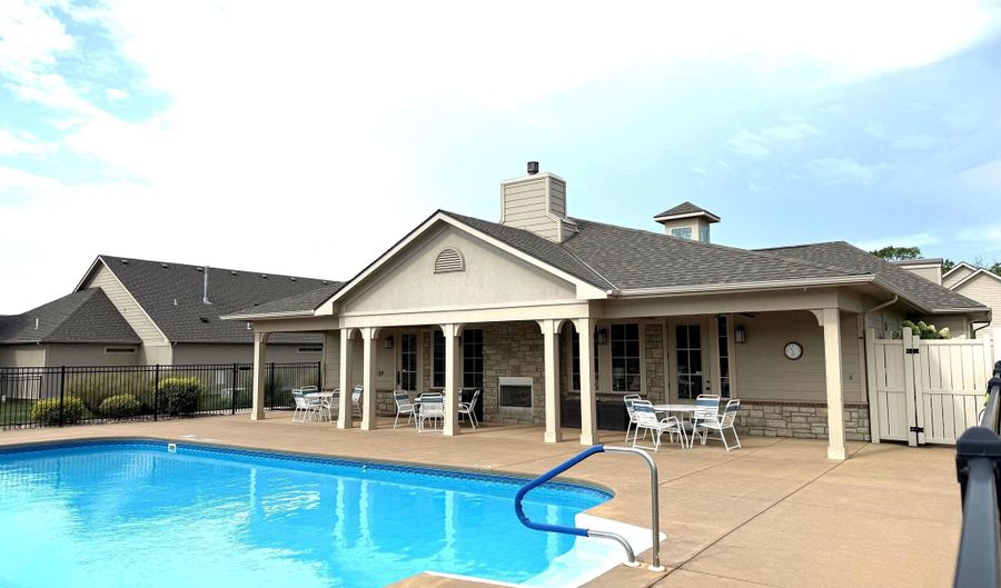 4872 N Prestwick Ave, Bel Aire, KS 67226 - 3 Beds, 2 Bath