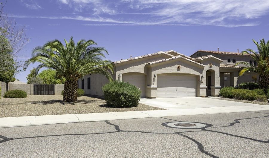 1442 E SADDLEBROOK Ct, Casa Grande, AZ 85122 - 4 Beds, 2 Bath