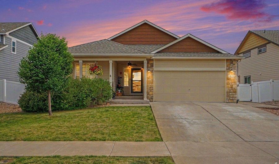1321 Woodcock St, Berthoud, CO 80513 - 5 Beds, 3 Bath