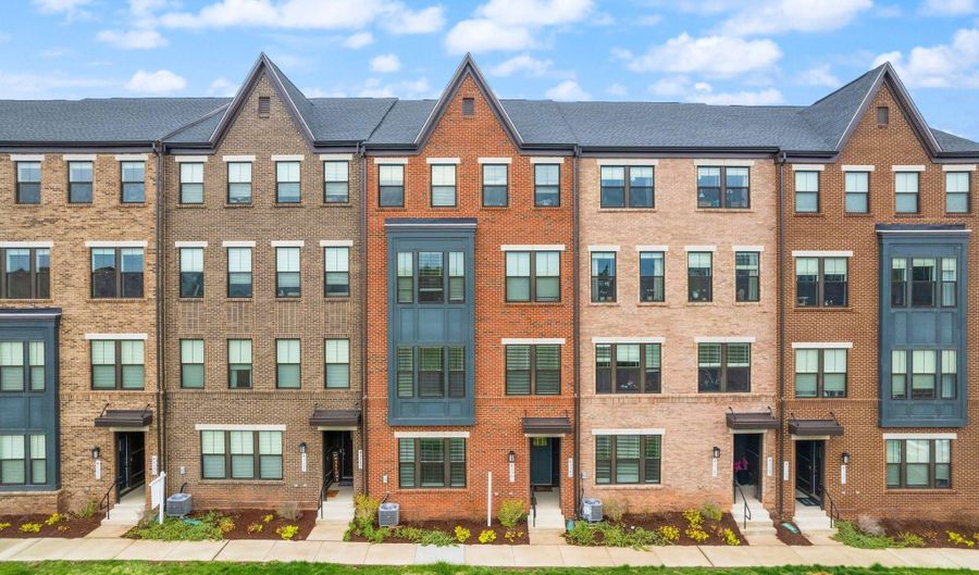 43361 RADFORD DIVIDE Ter, Ashburn, VA 20148 - 3 Beds, 3 Bath