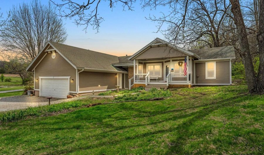 1901 N 600 Rd, Baldwin City, KS 66006 - 3 Beds, 2 Bath