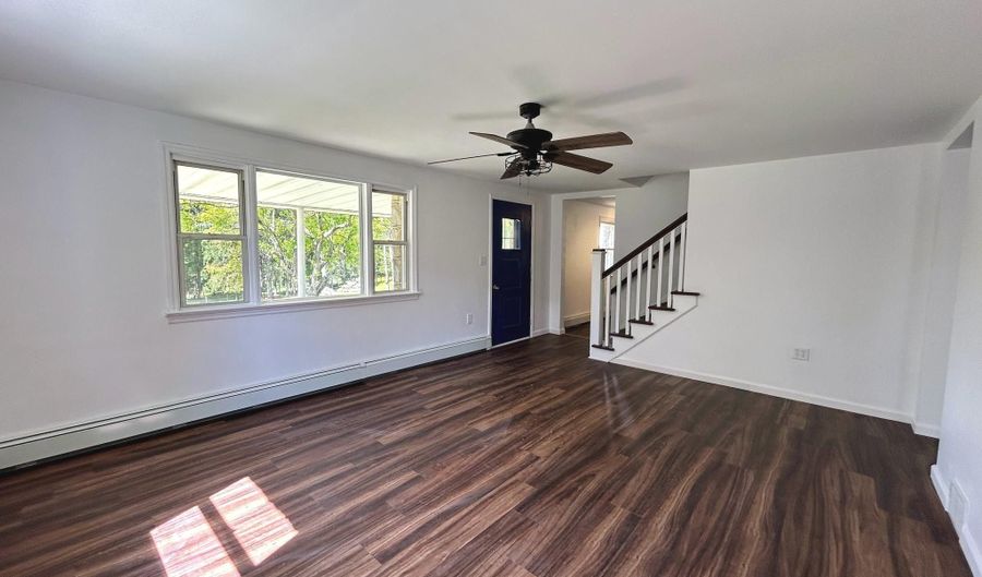 28 SEIDEL Rd, Reading, PA 19606 - 4 Beds, 1 Bath