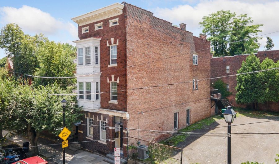 342 Hamilton St, Albany, NY 12210 - 4 Beds, 3 Bath