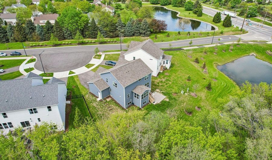 8 Liam Ct, Algonquin, IL 60102 - 3 Beds, 3 Bath