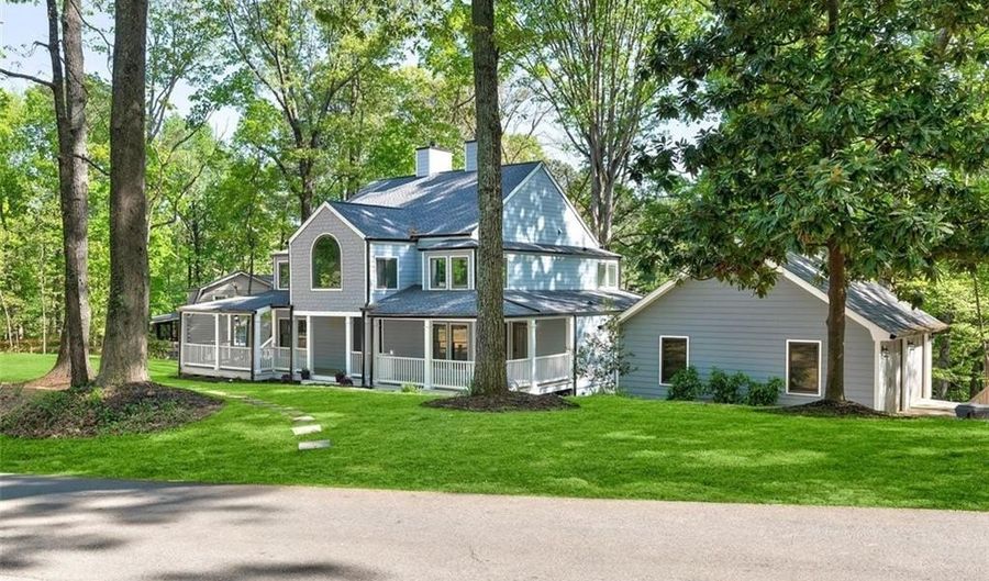 100 Little Ridge Rd, Berkeley Lake, GA 30096 - 5 Beds, 4 Bath