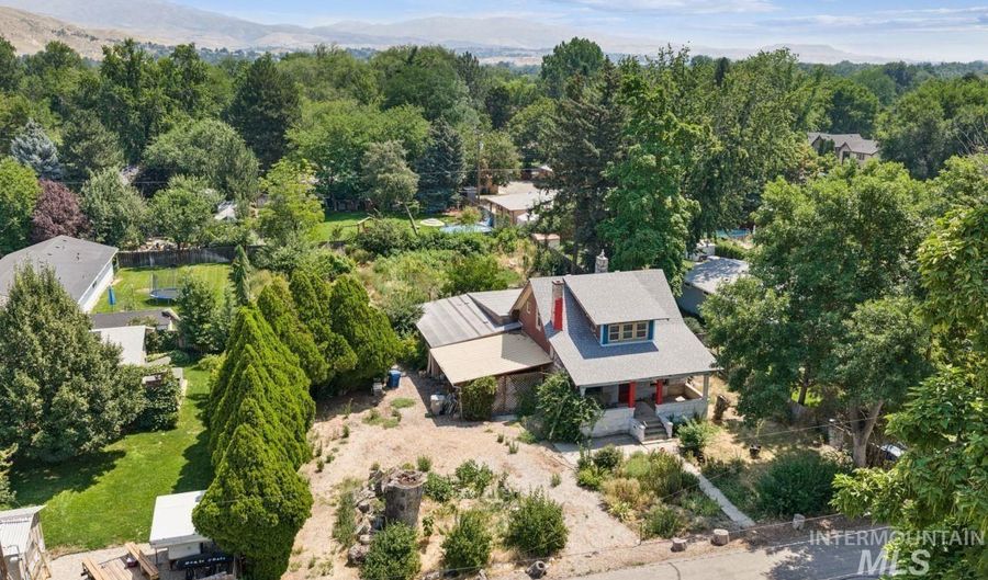 3012 N Innis St, Boise, ID 83703 - 4 Beds, 2 Bath