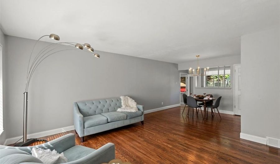 8225 Marvale Ln, Affton, MO 63123 - 3 Beds, 2 Bath