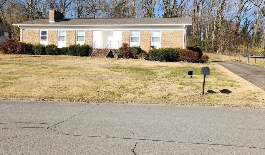 1506 Ridgeway Cir, Athens, TN 37303 - 3 Beds, 2 Bath
