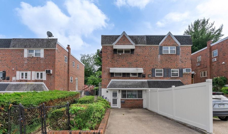 7316 VALLEY Ave, Philadelphia, PA 19128 - 3 Beds, 3 Bath