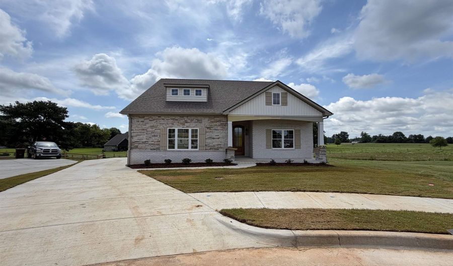 23346 Leroy Ln, Athens, AL 35613 - 4 Beds, 3 Bath