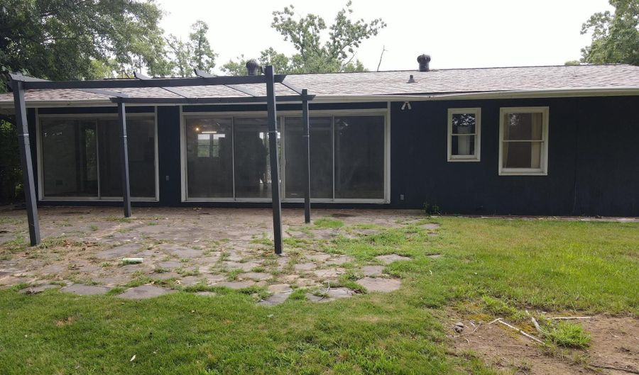1401 JOHNSTON Dr, Anniston, AL 36207 - 3 Beds, 2 Bath