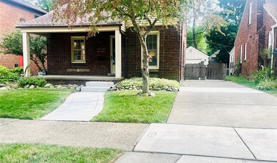 15553 Harrison Ave, Allen Park, MI 48101 - 3 Beds, 1 Bath