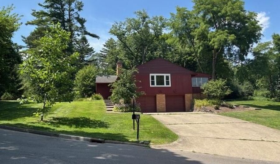 580 Riverview Dr, Ann Arbor, MI 48104 - 3 Beds, 2 Bath