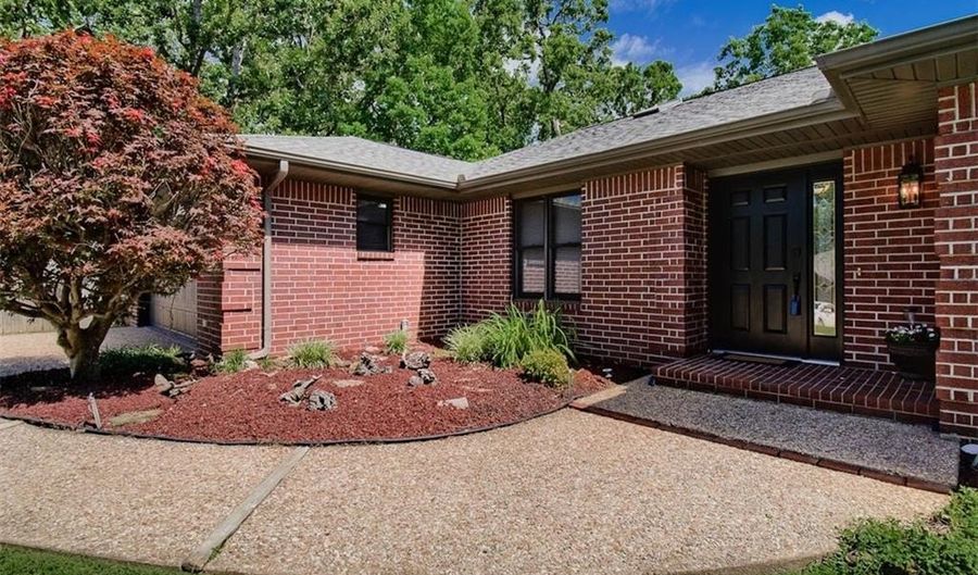 1 May Ln, Bella Vista, AR 72715 - 2 Beds, 3 Bath