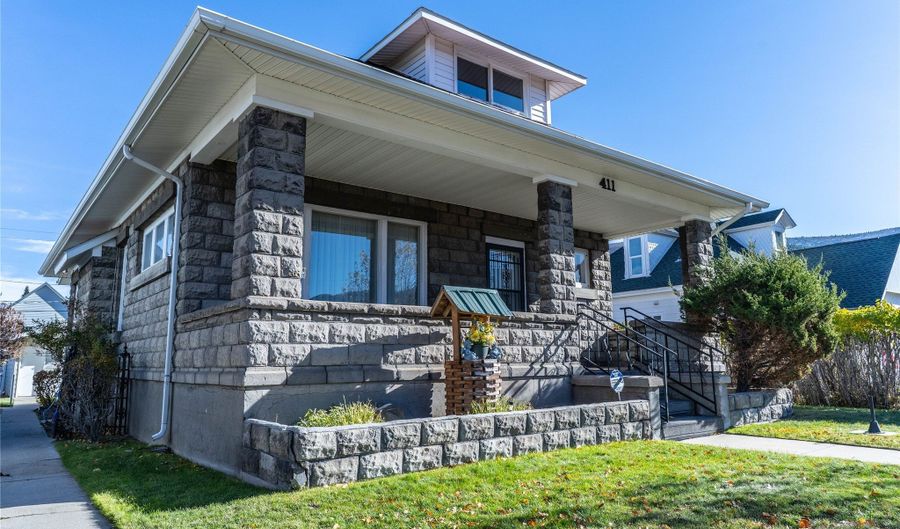 411 Pine St, Anaconda, MT 59711 - 4 Beds, 1 Bath