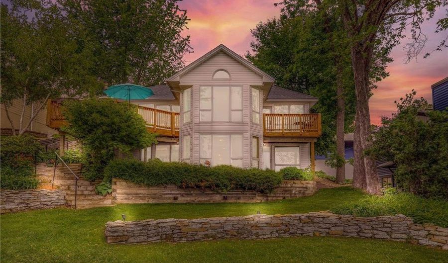 3310 Lake Johanna Blvd, Arden Hills, MN 55112 - 2 Beds, 2 Bath