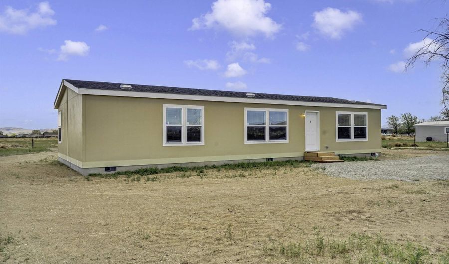 3060 Powell St, Silver Springs, NV 89429 - 3 Beds, 2 Bath