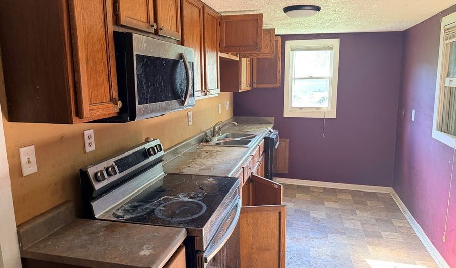 125 Little Tiger Ln, Beaver, WV 25813 - 3 Beds, 2 Bath
