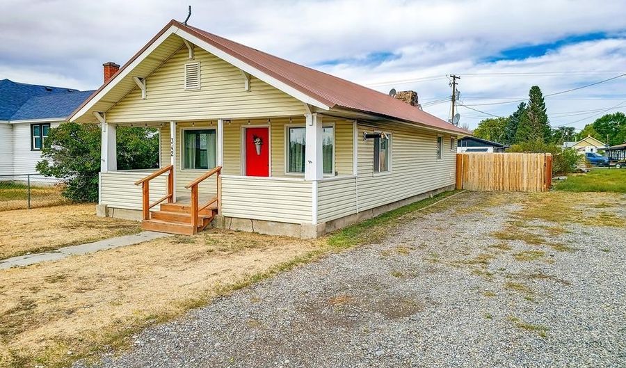 342 W Grand Ave, Arco, ID 83213 - 3 Beds, 1 Bath