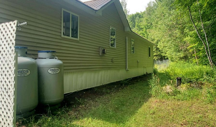 335 S Albany Rd, Albany, VT 05820 - 2 Beds, 1 Bath