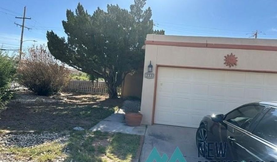 1716 Trevino Ct, Carlsbad, NM 88220 - 2 Beds, 2 Bath