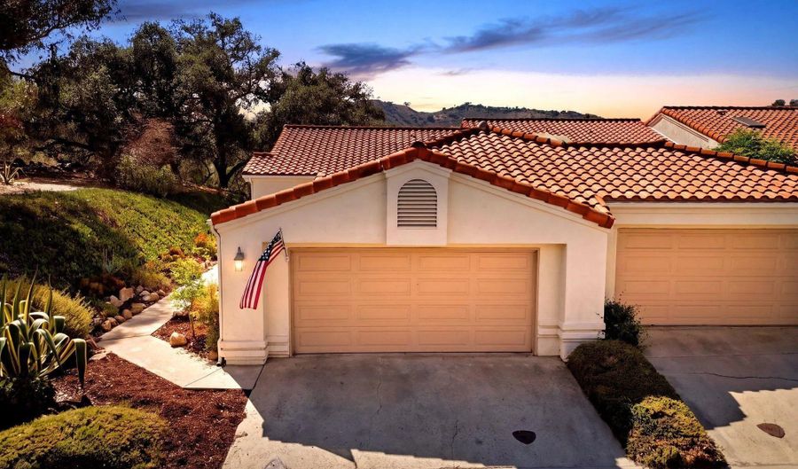 8981 Circle R Vw, Escondido, CA 92026 - 3 Beds, 2 Bath