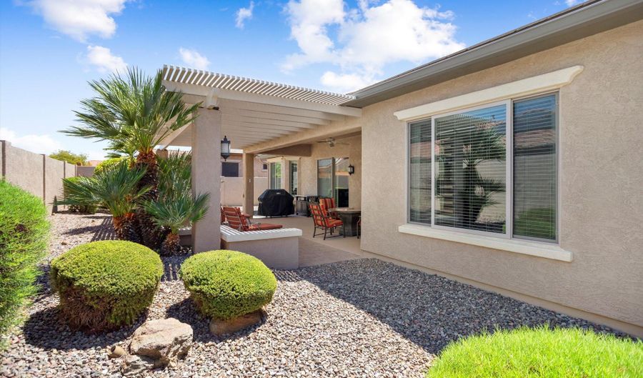 27068 W YUKON Dr, Buckeye, AZ 85396 - 2 Beds, 2 Bath