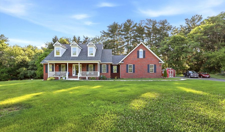 8554 FAITHS WALK Ln, Boonsboro, MD 21713 - 4 Beds, 3 Bath
