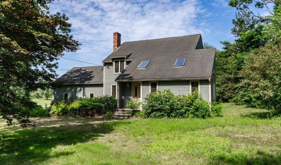 57 Milk St, Blackstone, MA 01504 - 3 Beds, 3 Bath