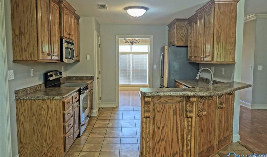 16992 Woodhaven Dr, Athens, AL 35613 - 3 Beds, 2 Bath