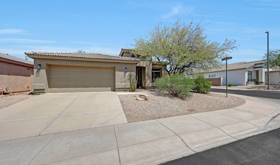29817 N 49TH St, Cave Creek, AZ 85331 - 3 Beds, 2 Bath