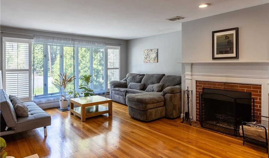 5 Colony Dr, Johnston, RI 02919 - 3 Beds, 3 Bath