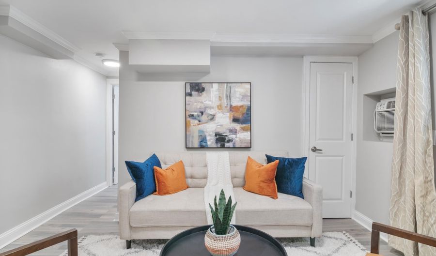 1708 NEWTON St NW 104, Washington, DC 20010 - 1 Beds, 1 Bath