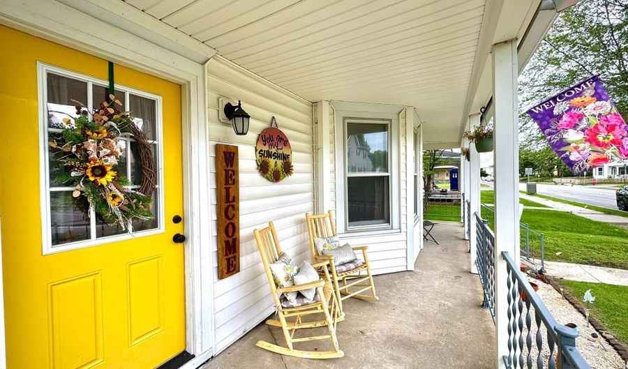 203 COMMERCE St, Harrington, DE 19952 - 3 Beds, 2 Bath