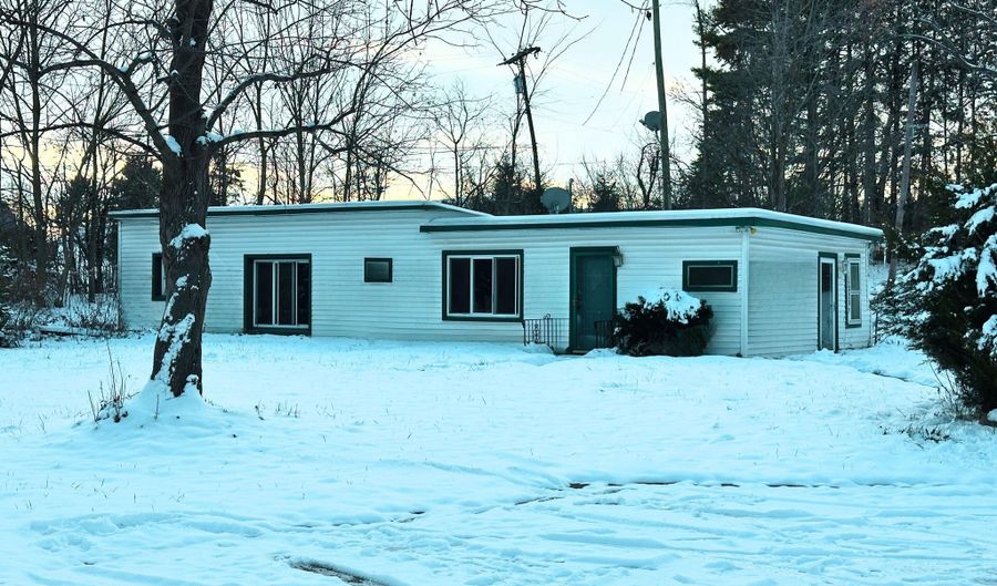 2770 S Wagner Rd, Ann Arbor, MI 48103 - 3 Beds, 1 Bath