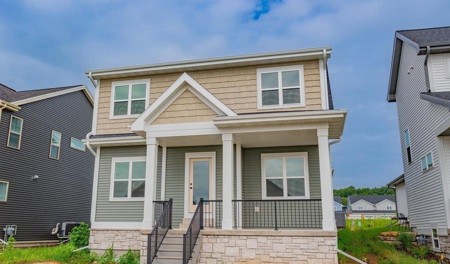 4820 Lacy Rd, Fitchburg, WI 53711 - 3 Beds, 3 Bath