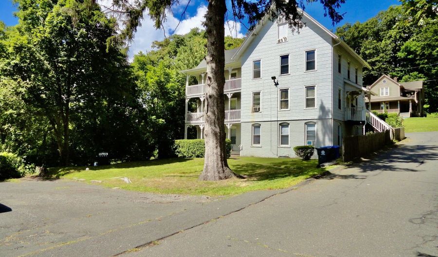 68 Hungerford Aly 3, Bristol, CT 06010 - 3 Beds, 1 Bath
