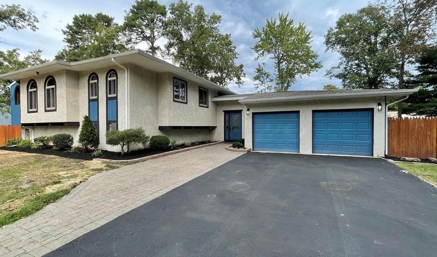 802 SALEM Ct, Atco, NJ 08004 - 4 Beds, 3 Bath
