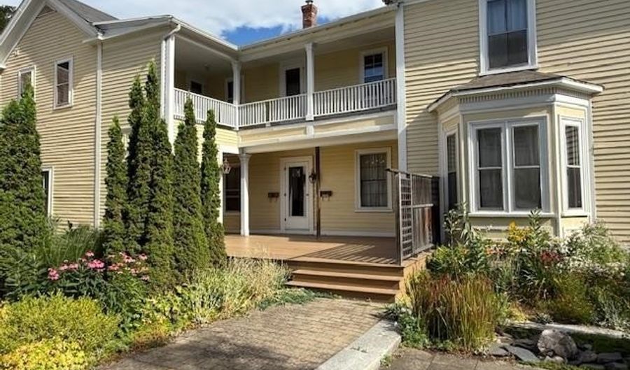 58 Oak St, Brattleboro, VT 05301 - 5 Beds, 4 Bath