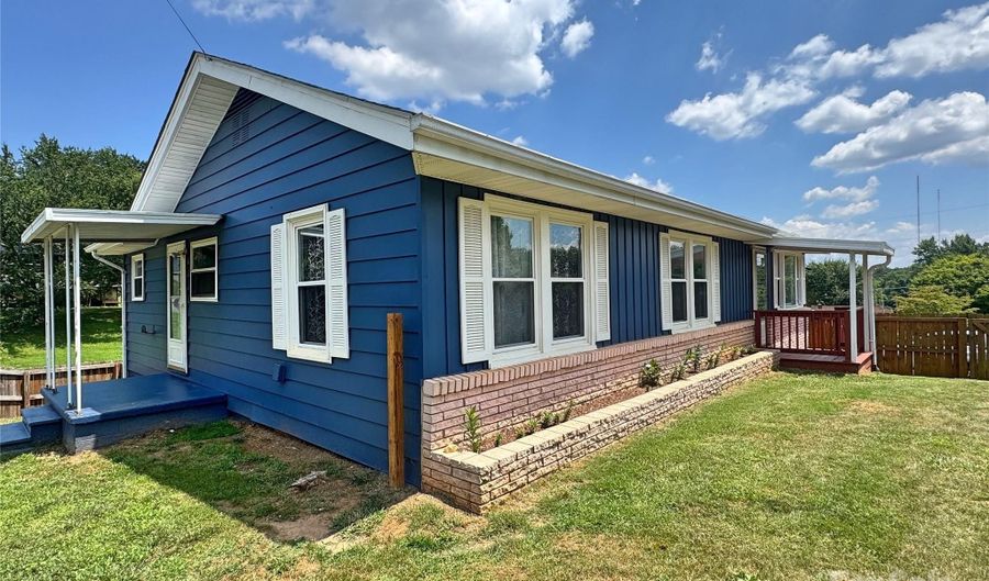 506 Gorman Bridge Rd, Asheville, NC 28806 - 3 Beds, 2 Bath