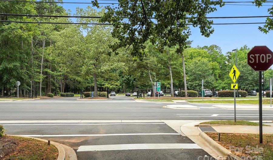2509 Kilborne Dr J, Charlotte, NC 28205 - 2 Beds, 2 Bath