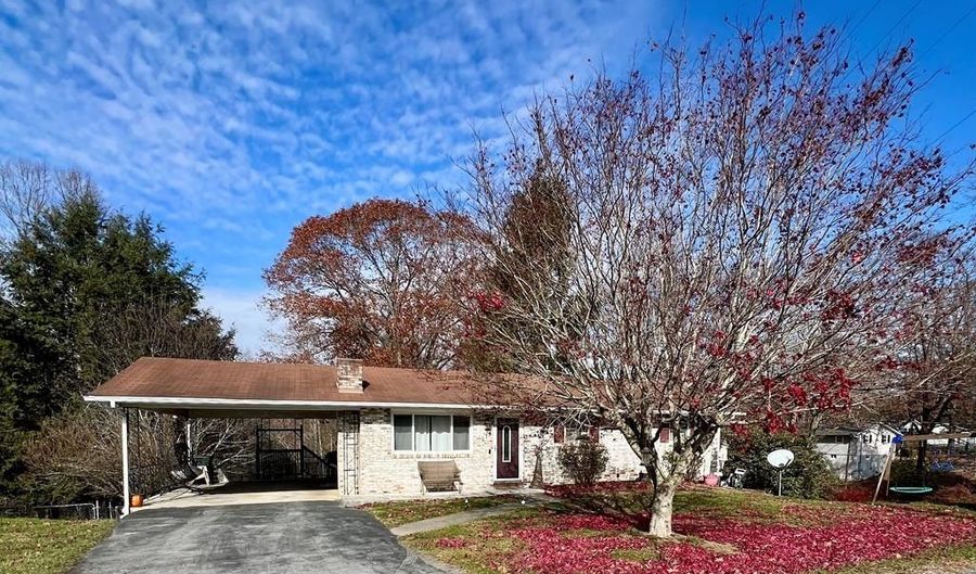 118 Christopher Dr, Glen Morgan, WV 25813 - 4 Beds, 2 Bath