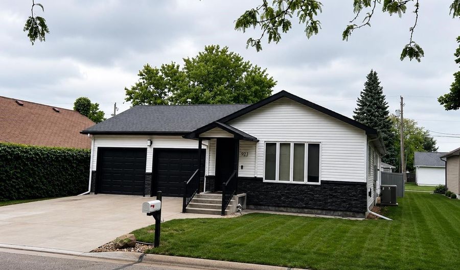 923 S 8th St, Albion, NE 68620 - 3 Beds, null Bath