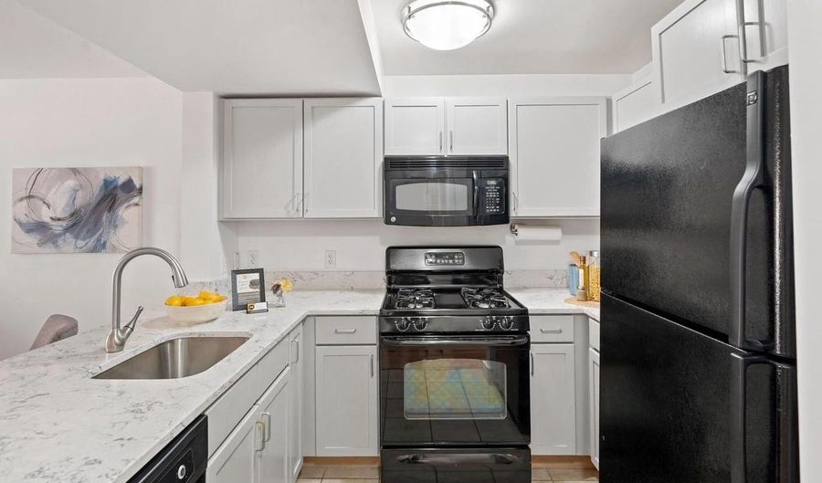 800 4TH St SW N120, Washington, DC 20024 - 2 Beds, 1 Bath
