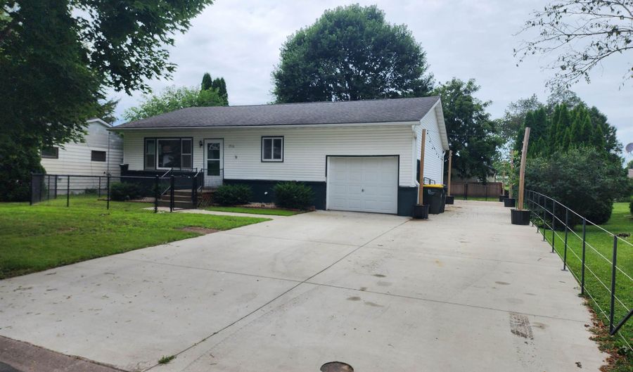 1516 Mound St, Boscobel, WI 53805 - 3 Beds, 1 Bath