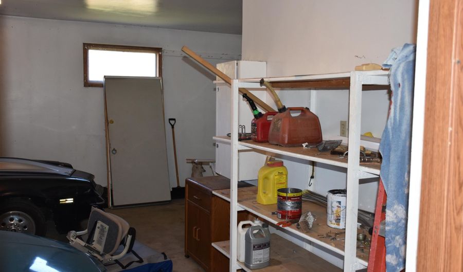 500 Main St E, Anthon, IA 51004 - 2 Beds, 3 Bath