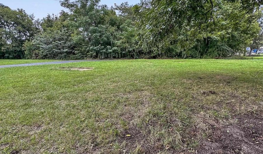 204 GARTH Dr, Adamsville, AL 35005 - 3 Beds, 2 Bath